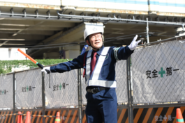 建築現場等での交通誘導★未経験・ミドル・シニア・女性が活躍中！週2～6日★日・週払い可の詳細画像