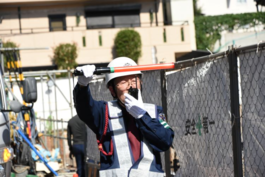 建築現場等での交通誘導★未経験・ミドル・シニア・女性が活躍中！週2～6日★日・週払い可の詳細画像