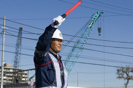 建築現場等での交通誘導★未経験・ミドル・シニア・女性が活躍中！週2～6日★日・週払い可の詳細画像