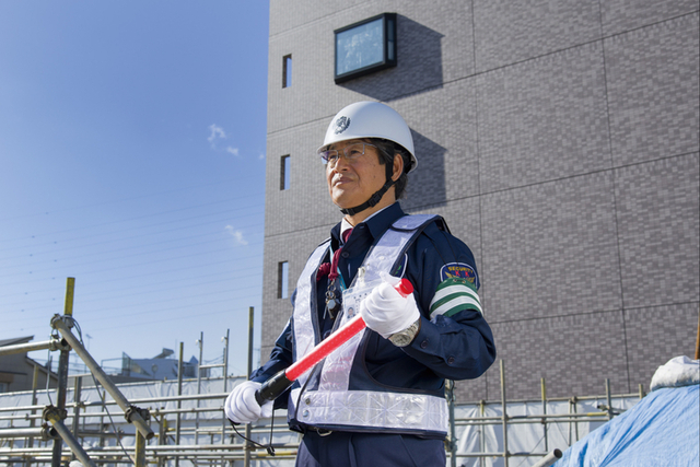 建築現場等での交通誘導★未経験・ミドル・シニア・女性が活躍中！週2～6日★日・週払い可の詳細画像